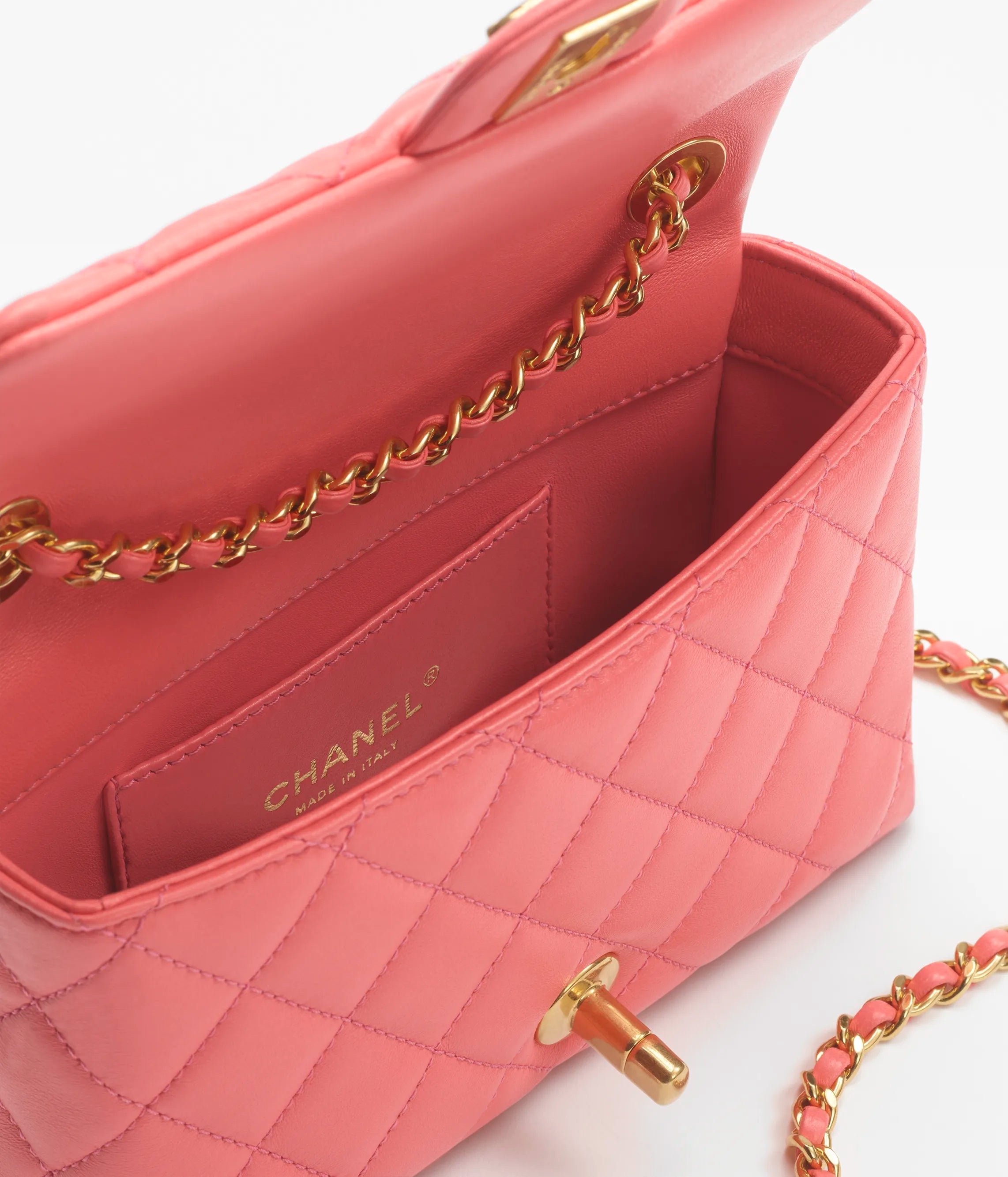 CHANEL | HANDBAG CAVIAR PINK