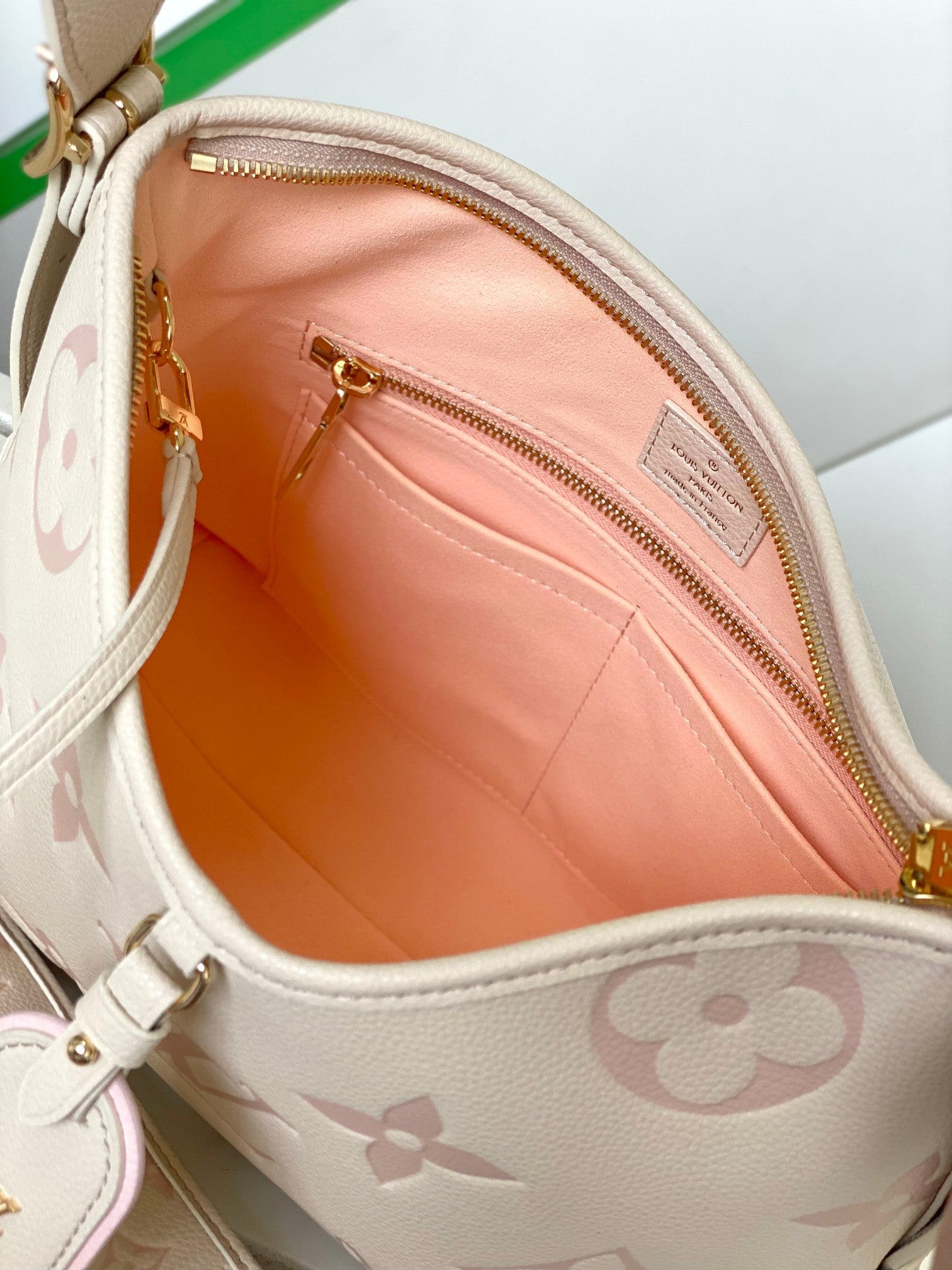 LOUIS VUITTON | Marshmallow PM