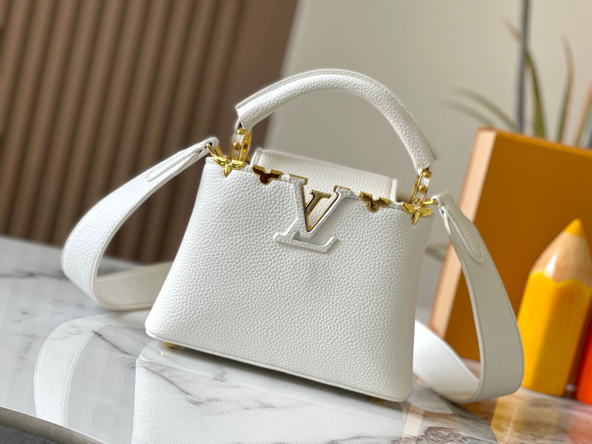 LOUIS VUITTON | Capucine mini