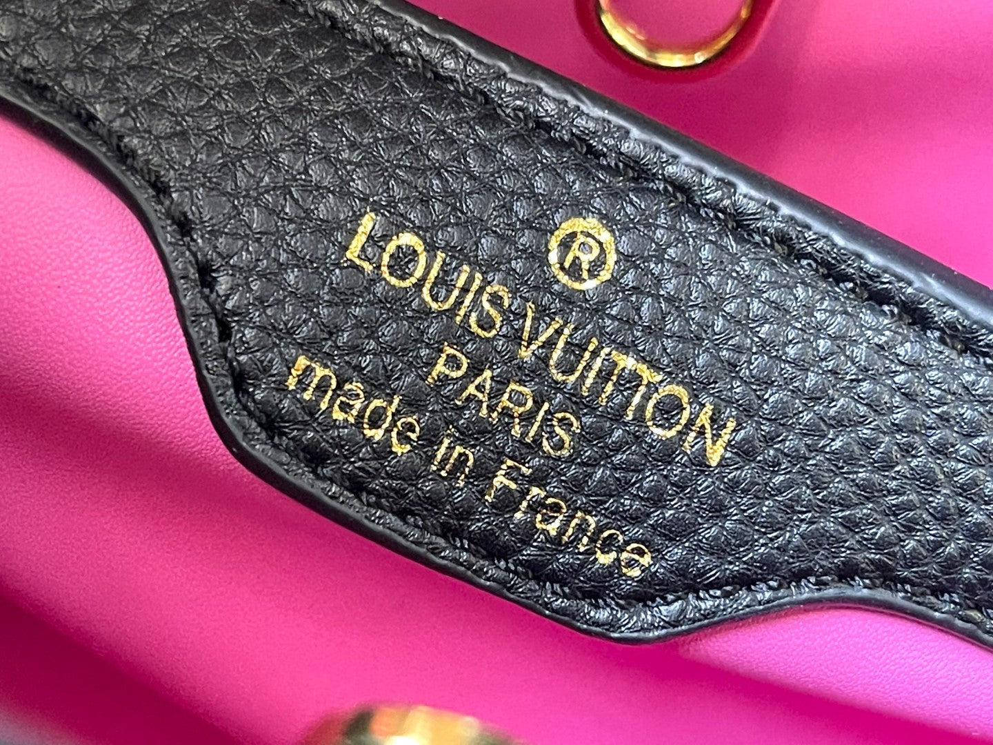 LOUIS VUITTON | Capucines Mini