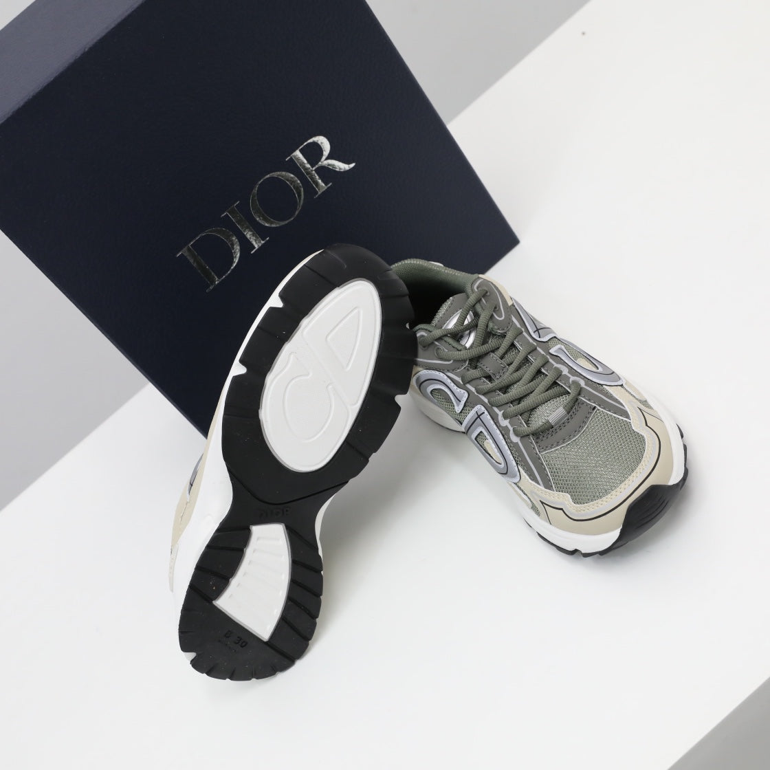 DIOR | GREEN&BEIGE