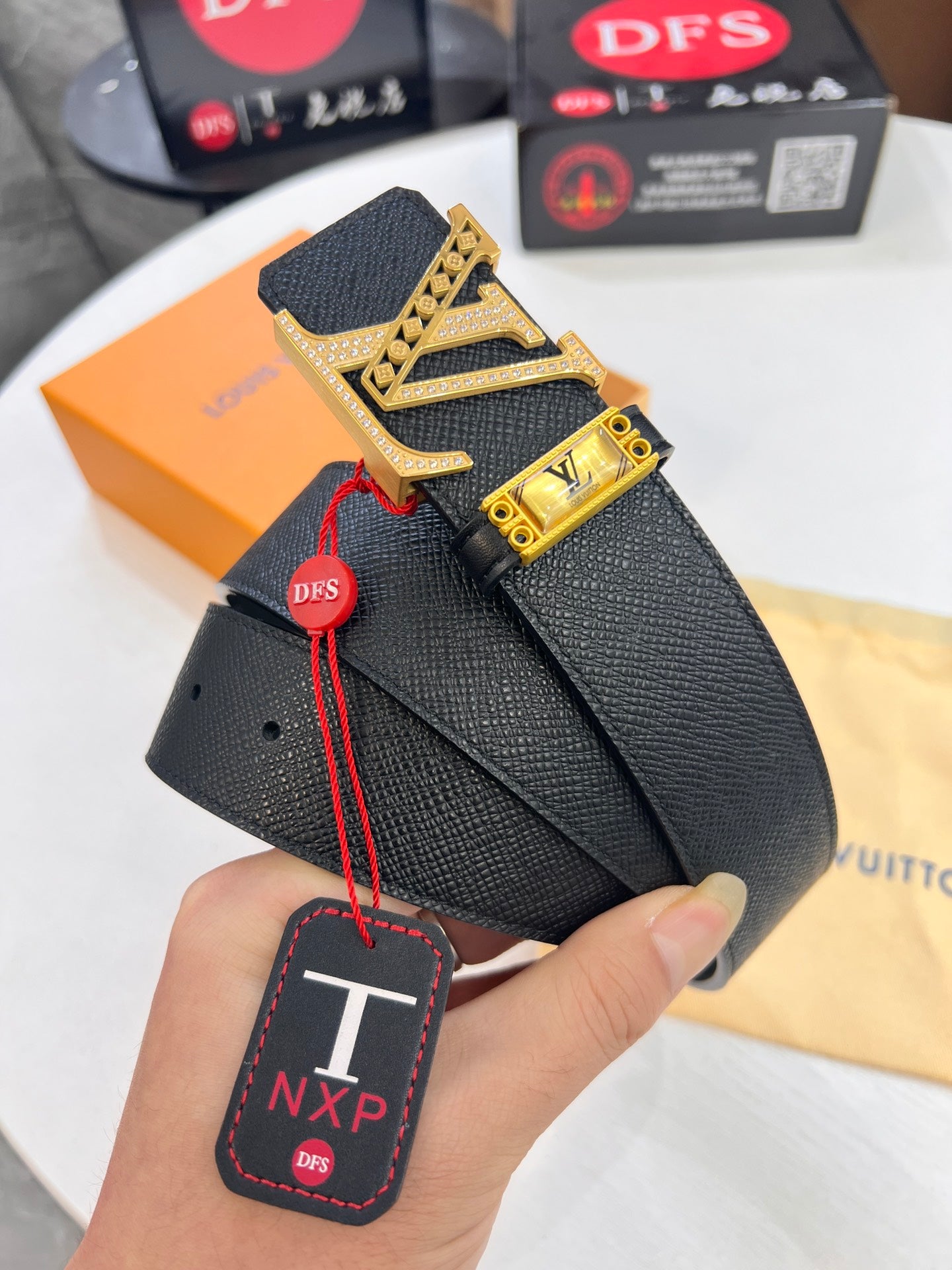 LOUIS VUITTON | Damier LV 40MM Reversible Belt