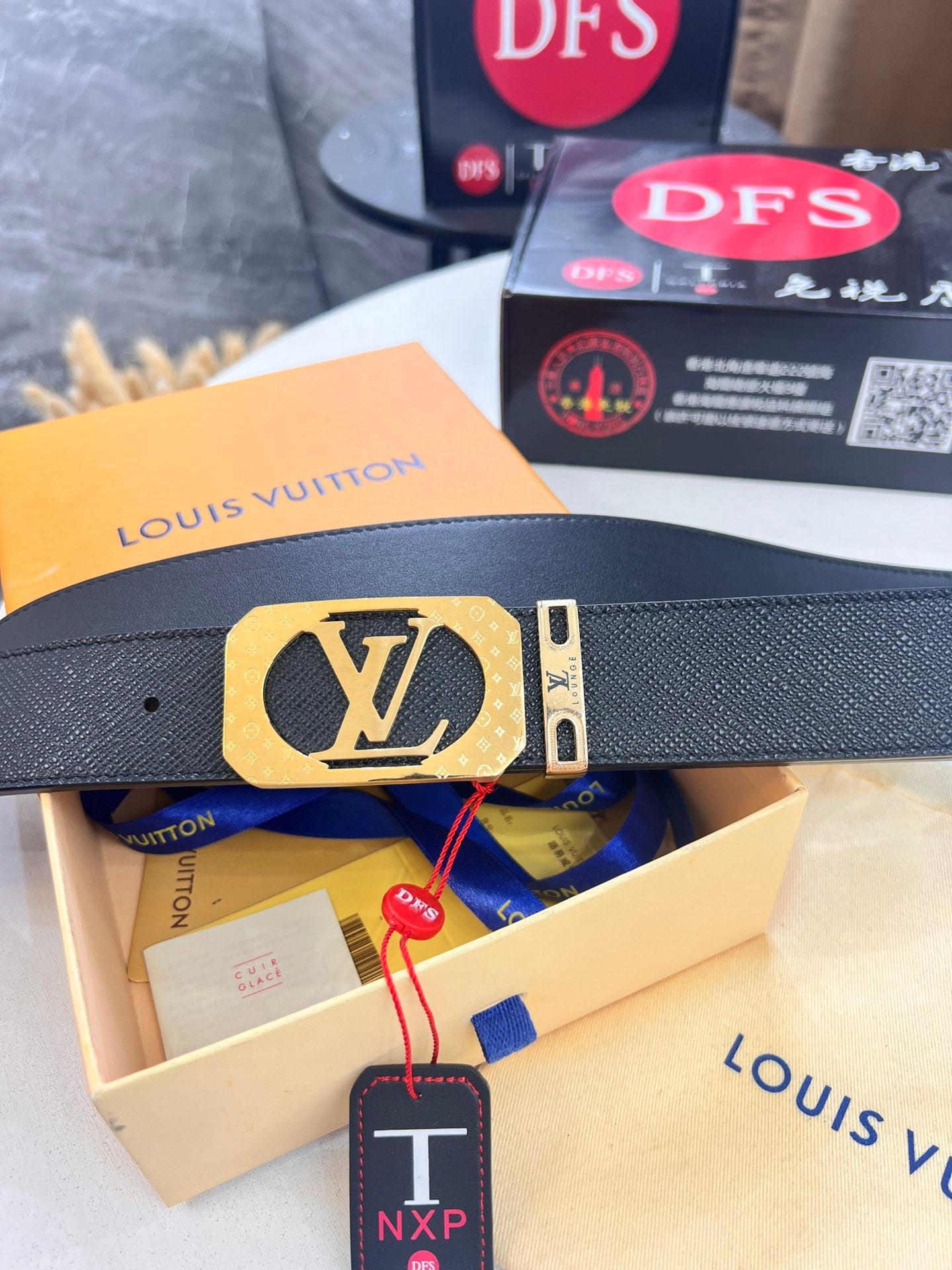 LOUIS VUITTON | Belt