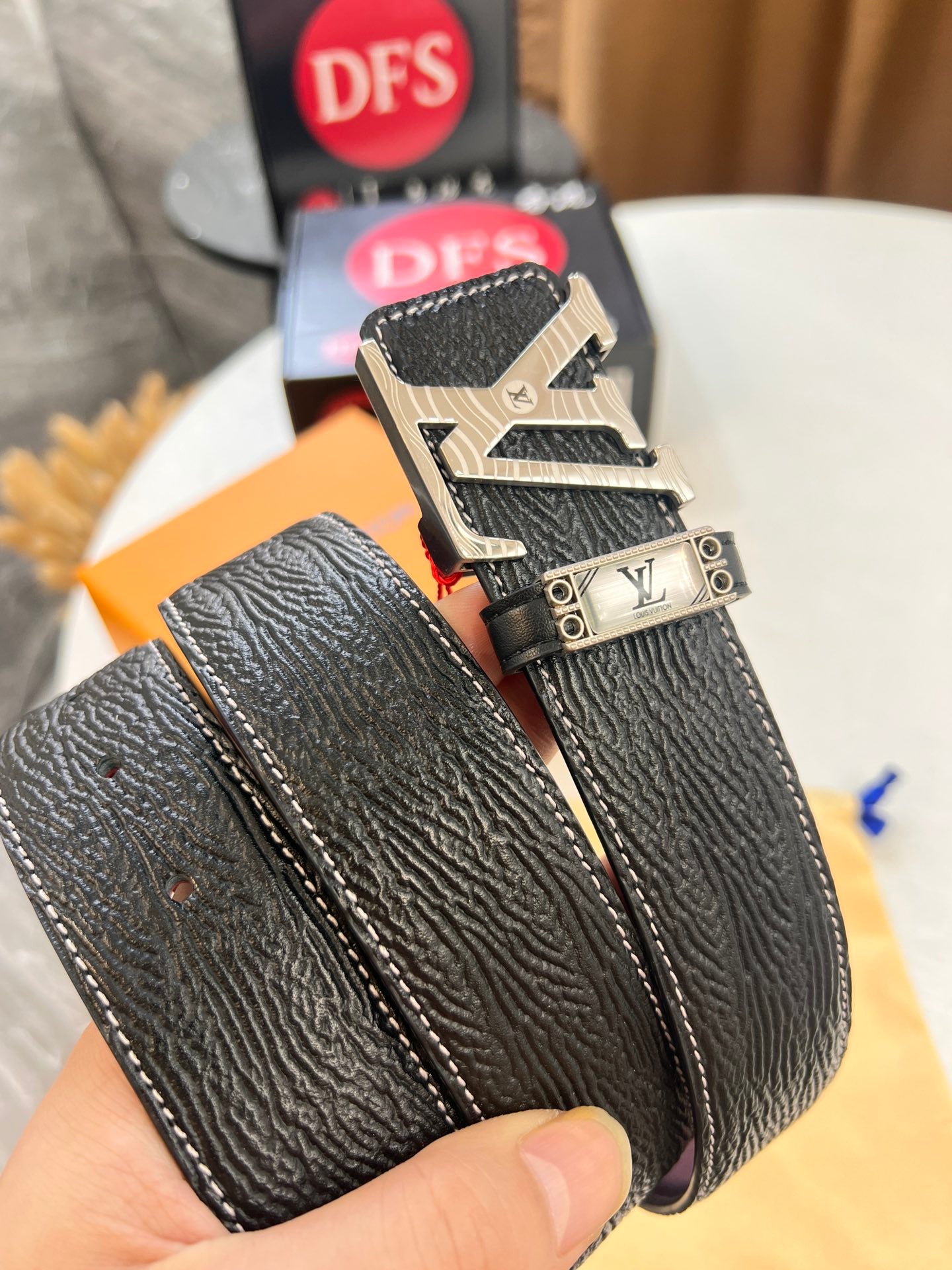 LOUIS VUITTON | Belt