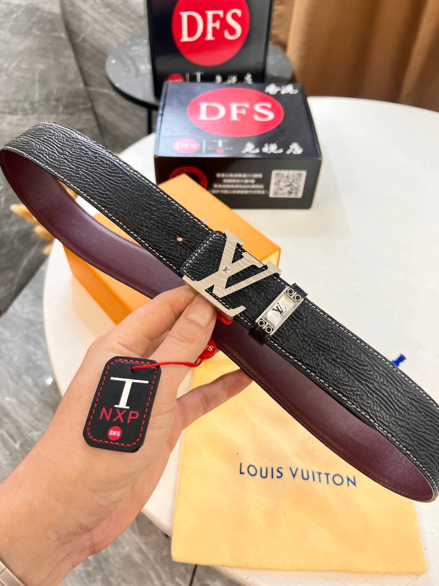 LOUIS VUITTON | Belt