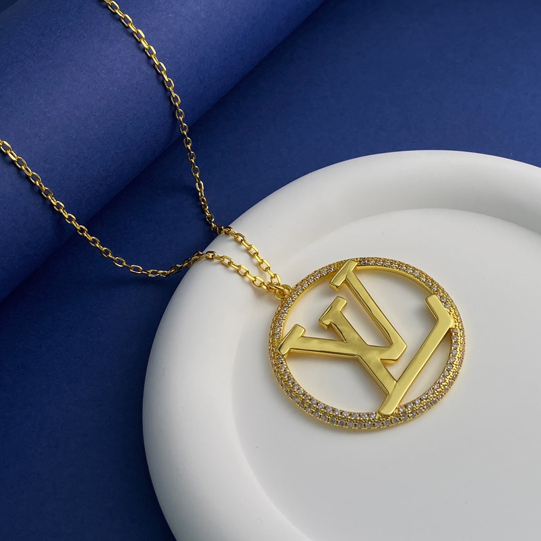 LOUIS VUITTON | 18K Neckless