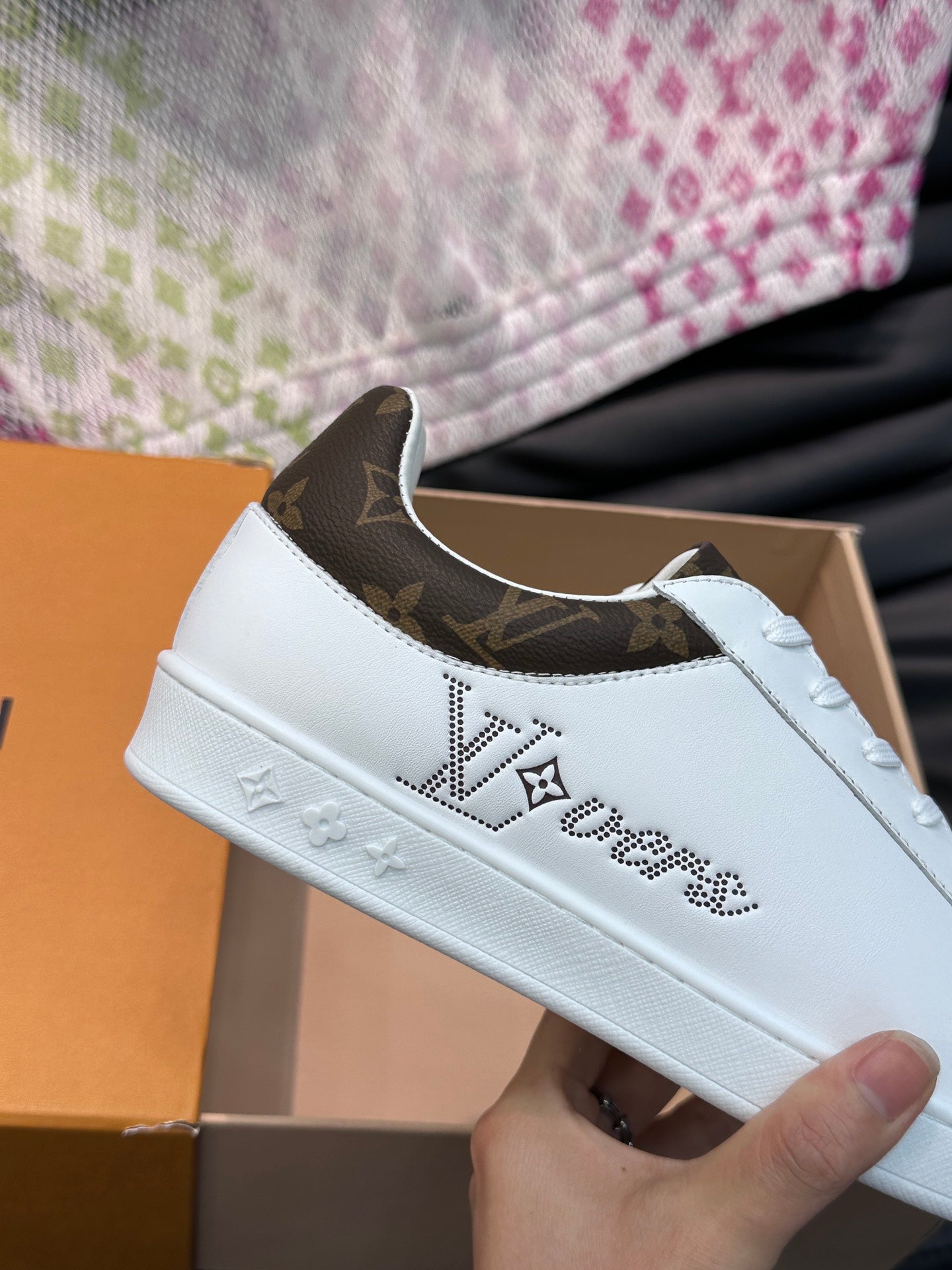 LOUIS VUITTON | SNEAKERS